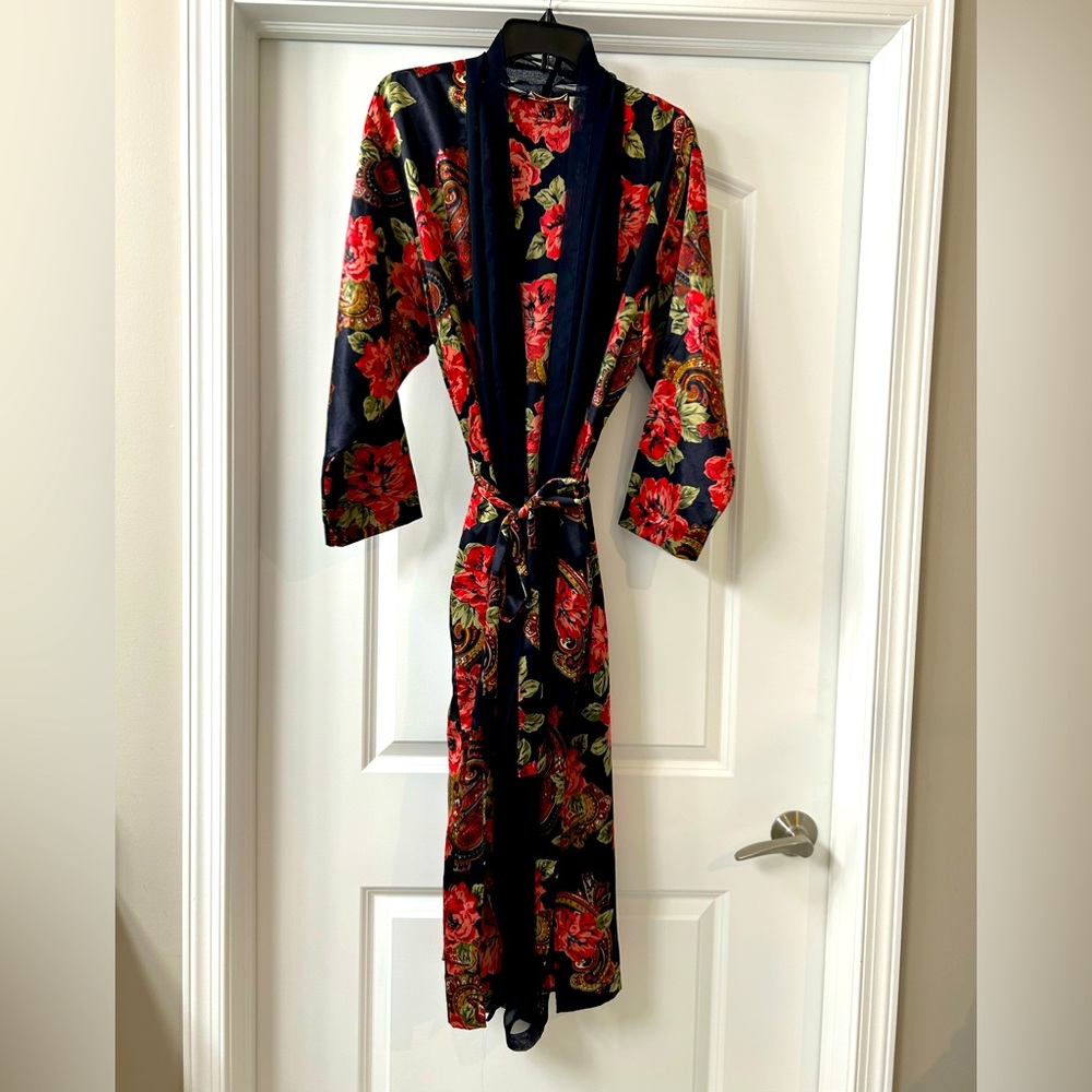 Victoria’s Secret Vintage Gold Label Robe